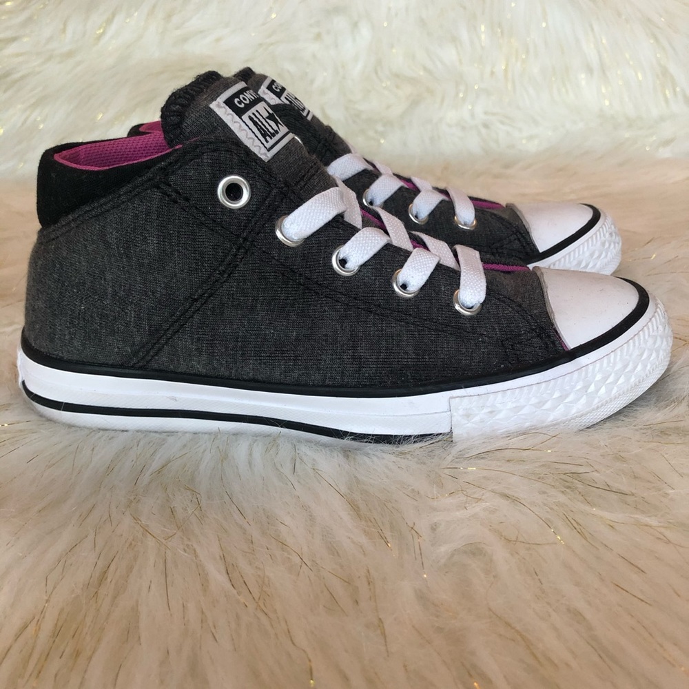 Girls Chuck Taylor Converse All Star slip on Sz 13